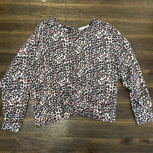 Girls open back shirt - Picture 1 of 3